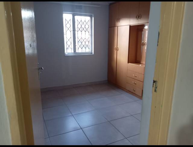 3 BEDROOM FLAT TO LET IN BRACKENHAM